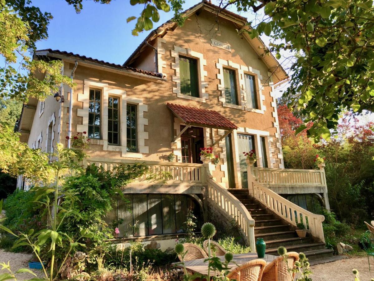 Villa Leovil Saint-Pompont Exteriér fotografie